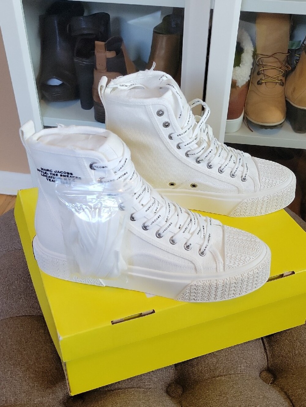 Marc Jacobs White Canvas "The High Top Sneaker" - Picture 2 of 8